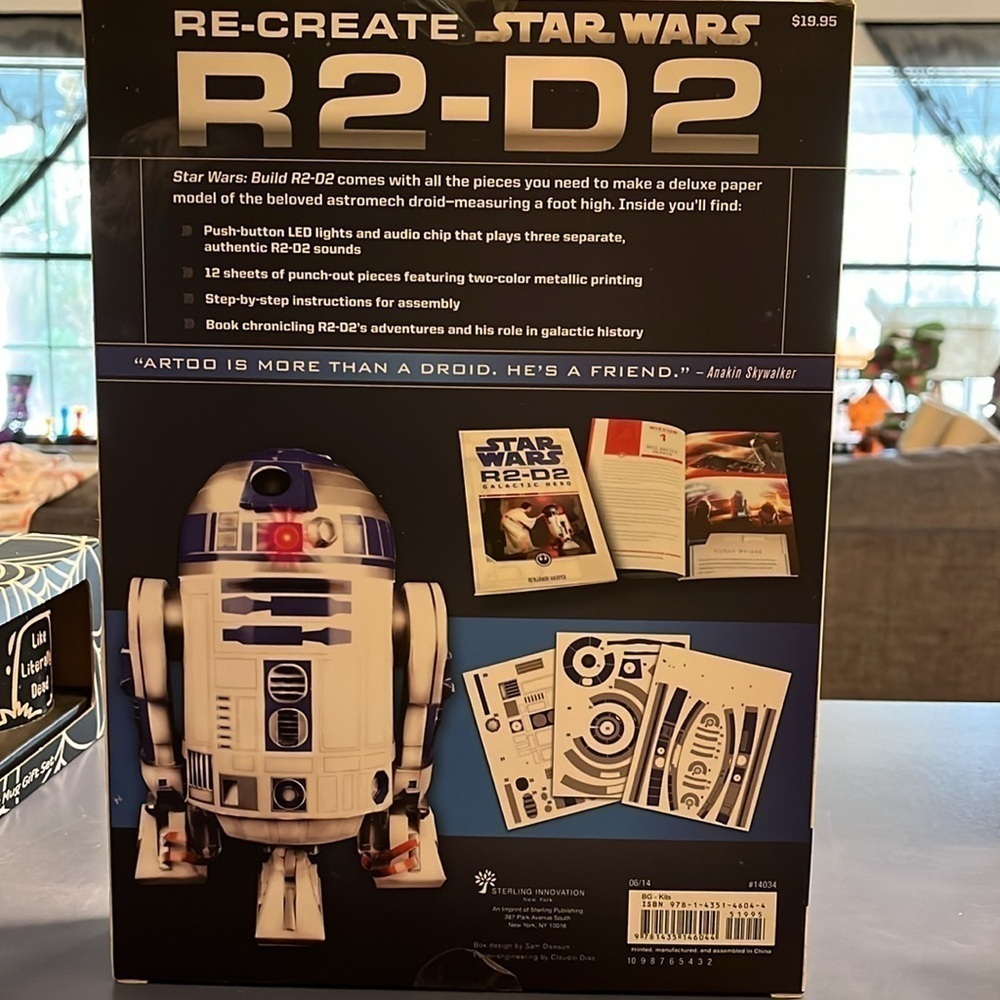 Star Wars Build R2-D2 PAPER MODEL KIT LIGHTS UP SOUND 12" TALL - Picture 2 of 2